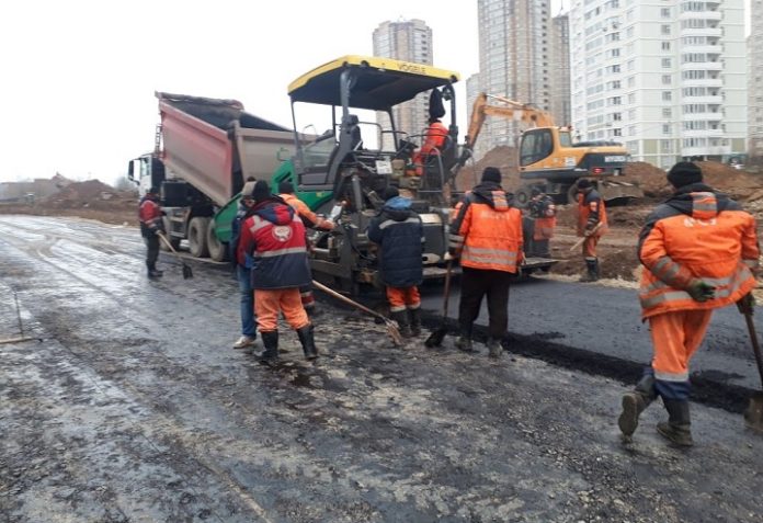 Дорогу готовят к открытию Дорогу готовят к открытию