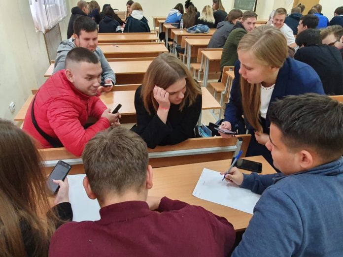 День финансовой грамотности прошел в РГУТиС в Подольске для 120 студентов