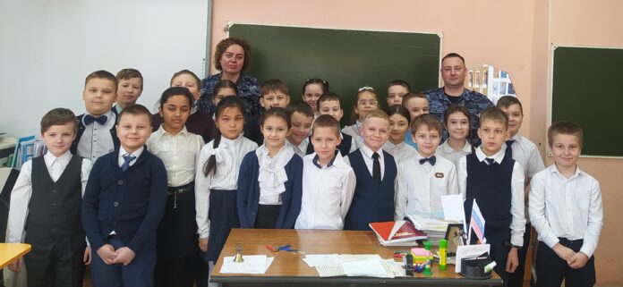 Урок мужества провели росгвардейцы в Подольске Урок мужества провели росгвардейцы в Подольске