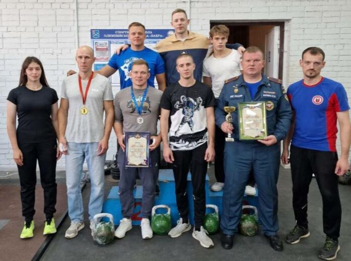 Пятый межрегиональный турнир по гиревому спорту собрал пожарных в Подольске Пятый межрегиональный турнир по гиревому спорту собрал пожарных в Подольске
