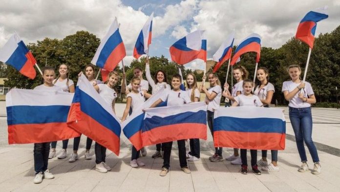 К сведению подольчан: новые всероссийские акции для школьников и студентов, посвященные Дню России