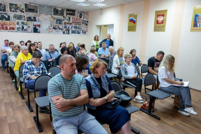 Встреча коммунальщиков с жителями прошла в Подольске