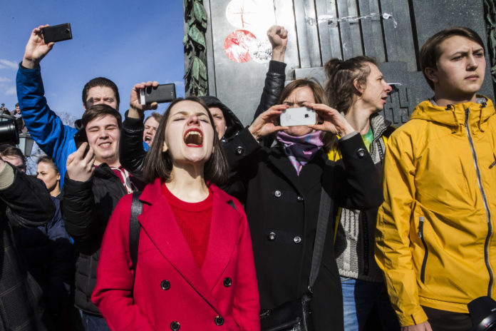 Ответственность за участие несовершеннолетних в несанкционированных митингах Ответственность за участие несовершеннолетних в несанкционированных митингах
