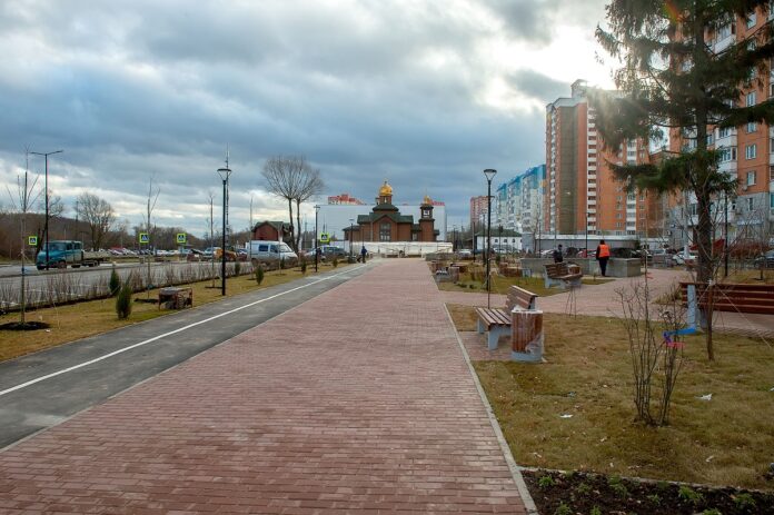 Ход работ по благоустройству сквера в микрорайоне Силикатная-2 проконтролировал Николай Пестов Ход работ по благоустройству сквера в микрорайоне Силикатная-2 проконтролировал Николай Пестов