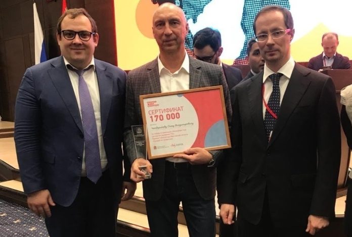 Подольчанин  Олег Четвериков удостоен премии «Живу спортом» Подольчанин  Олег Четвериков удостоен премии «Живу спортом»