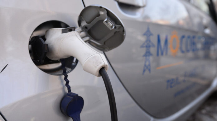 Вниманию подольчан: свыше 60 зарядных станций для электротранспорта появится в Подмосковье в этом году