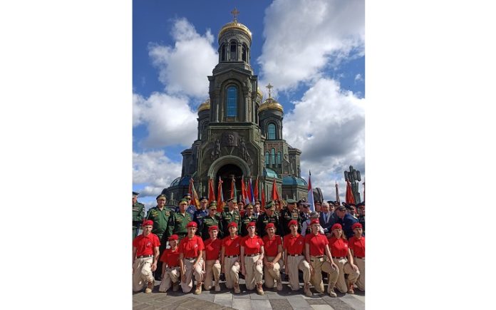 В церемонии передачи боевых знамен музеям в парке «Патриот» приняли участие юнармейцы Большого Подольска В церемонии передачи боевых знамен музеям в парке «Патриот» приняли участие юнармейцы Большого Подольска