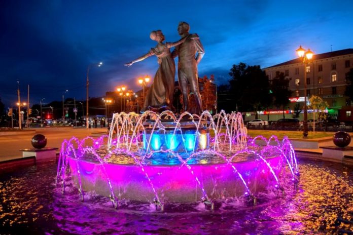 В Подольске состоялся тожественный запуск семи фонтанов В Подольске состоялся тожественный запуск семи фонтанов