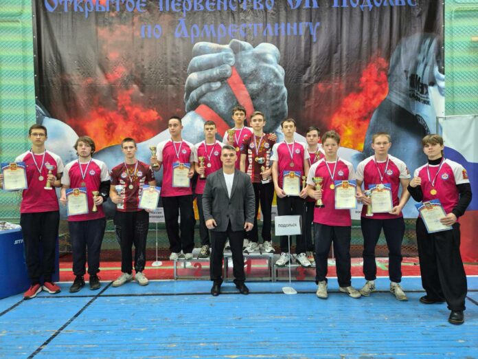 Турнир по армрестлингу объединил спортсменов разных категорий и участников СВО Турнир по армрестлингу объединил спортсменов разных категорий и участников СВО