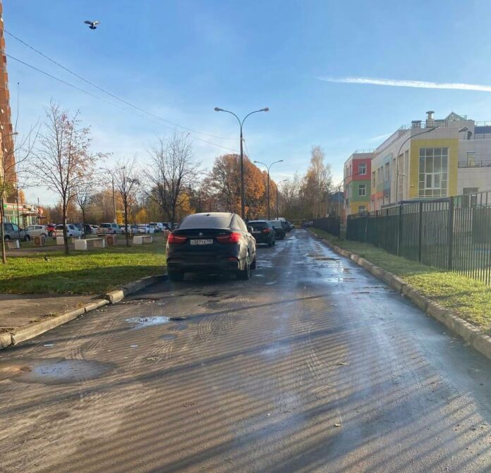 На Садовой улице обновили дорожное полотно возле дошкольного учреждения На Садовой улице обновили дорожное полотно возле дошкольного учреждения