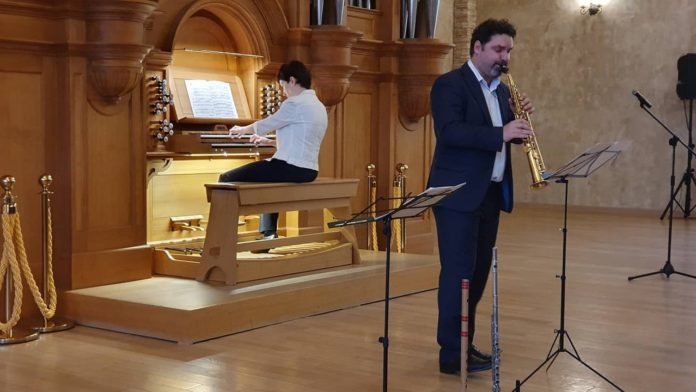 Открытие творческого сезона «Этно, джаз и классика» прошло в Культурно-просветительском центре «Дубровицы» Открытие творческого сезона «Этно, джаз и классика» прошло в Культурно-просветительском центре «Дубровицы»