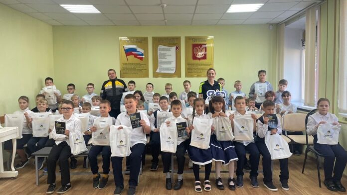 Подольские автоинспекторы активно участвуют в мероприятиях, направленных на повышение уровня дорожной безопасности среди молодого... Подольские автоинспекторы активно участвуют в мероприятиях, направленных на повышение уровня дорожной безопасности среди молодого...