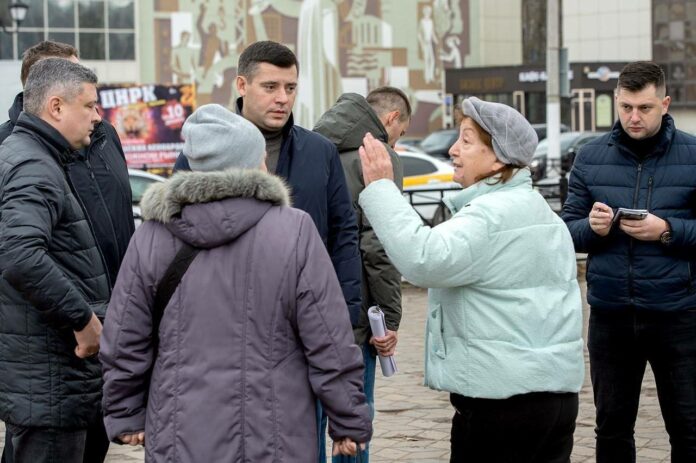 Обход общественных территорий на улицах Кирова и Высотной провели в Подольске Обход общественных территорий на улицах Кирова и Высотной провели в Подольске