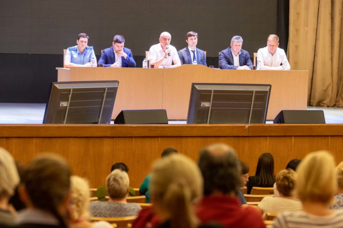 Встреча руководителя Фонда по защите прав обманутых дольщиков Подмосковья с соинвесторами ЖК «Симферопольский» прошла... Встреча руководителя Фонда по защите прав обманутых дольщиков Подмосковья с соинвесторами ЖК «Симферопольский» прошла...