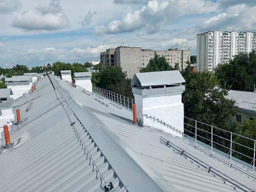 В доме 12 на улице Чистова завершен капремонт кровли