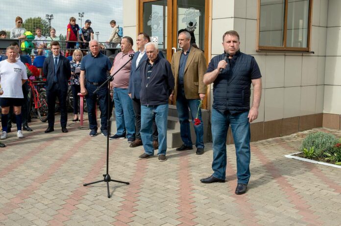 Юбилей подольского футбола отметили на стадионе «Планета» 27 августа Юбилей подольского футбола отметили на стадионе «Планета» 27 августа