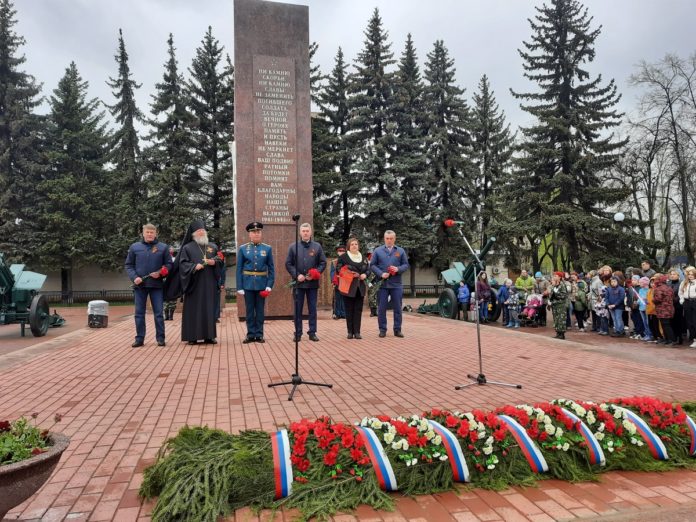 Памятные мероприятия состоялись в двух частях микрорайона Климовск 9 Мая Памятные мероприятия состоялись в двух частях микрорайона Климовск 9 Мая