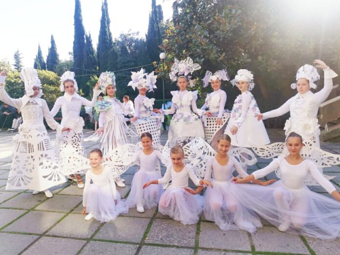 Творческие коллективы КПЦ «Дубровицы» – лучшие на международном конкурсе-фестивале «Планета искусств» Творческие коллективы КПЦ «Дубровицы» – лучшие на международном конкурсе-фестивале «Планета искусств»