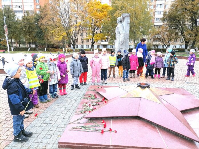 В библиотеке Подольска детям рассказывают про подвиги советского народа в годы войны В библиотеке Подольска детям рассказывают про подвиги советского народа в годы войны