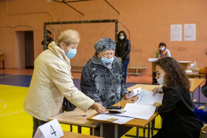 Почетный гражданин города Подольска Софья Арташесовна Тер-Ованесова проголосовала на выборах в Совет депутатов Почетный гражданин города Подольска Софья Арташесовна Тер-Ованесова проголосовала на выборах в Совет депутатов