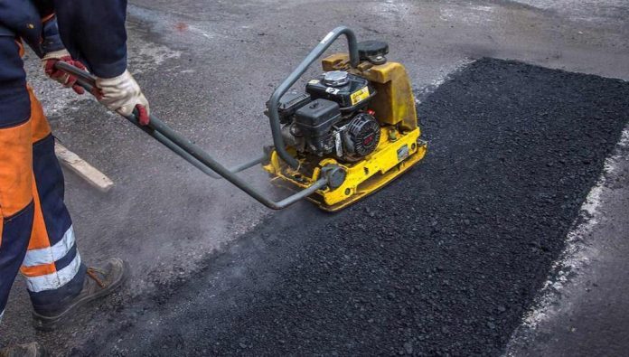 В Большом Подольске проводят оцифровку ям