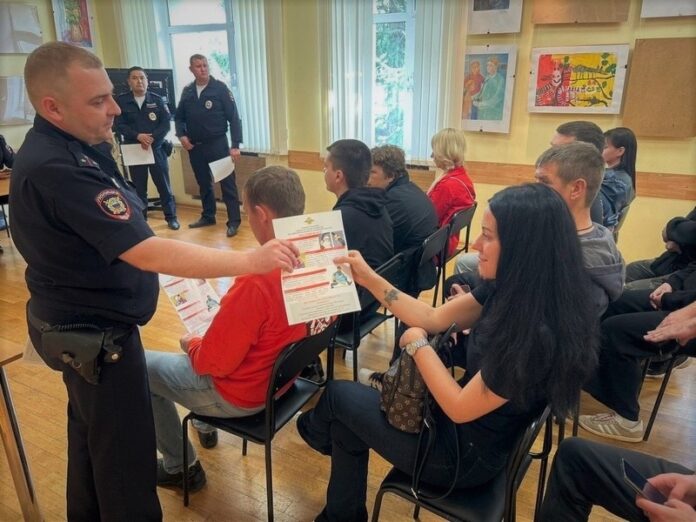 В Подольске участковые уполномоченные полиции отчитались перед населением о проделанной работе за 1-ое полугодие... В Подольске участковые уполномоченные полиции отчитались перед населением о проделанной работе за 1-ое полугодие...