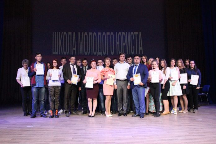 Социальный проект «Школа молодого юриста»  реализуется в Подольске Социальный проект «Школа молодого юриста»  реализуется в Подольске