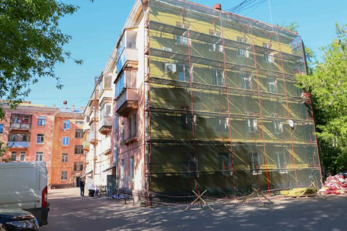 В Климовске продолжается капремонт домов В Климовске продолжается капремонт домов