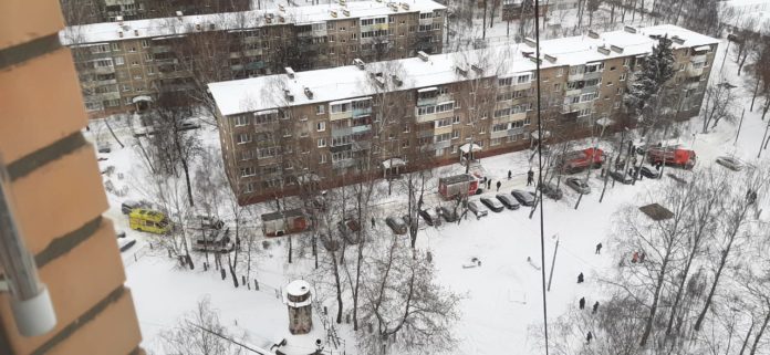 Огнеборцы Подольска устранили пожар на улице Ленинградской в Подольске Огнеборцы Подольска устранили пожар на улице Ленинградской в Подольске
