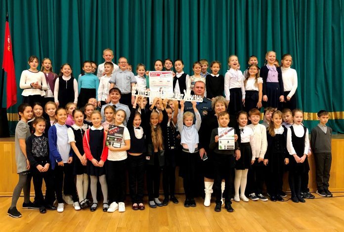 В Дубровицкой школе прошел урок безопасности в рамках акции «Один щелчок спасает жизнь»