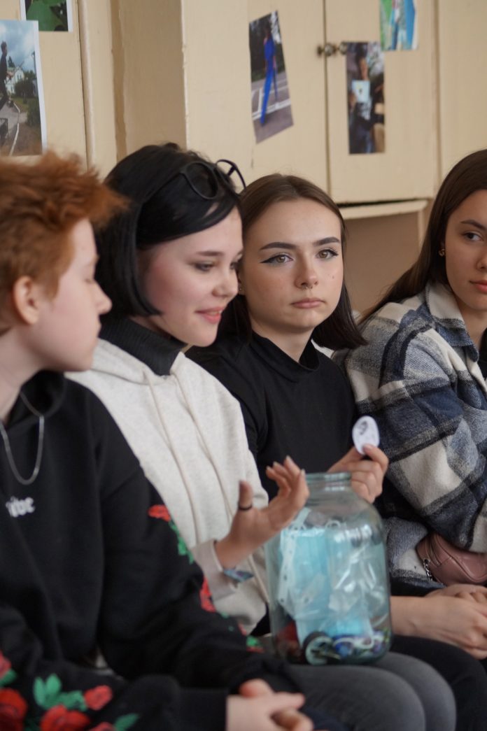 В психологическом центре «Юность» работает лагерная смена для подростков В психологическом центре «Юность» работает лагерная смена для подростков