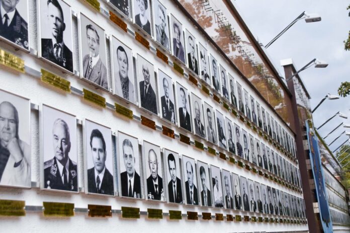 Завершена реконструкция Доски почета г. о. Подольск Завершена реконструкция Доски почета г. о. Подольск