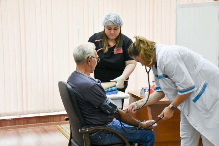 Более 50 человек смогли сделать прививки в выездных пунктах диспансеризации в Подольске Более 50 человек смогли сделать прививки в выездных пунктах диспансеризации в Подольске