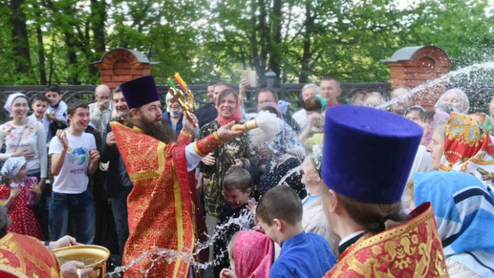 Проект по духовному наставничеству для детей-сирот запустят в Подмосковье