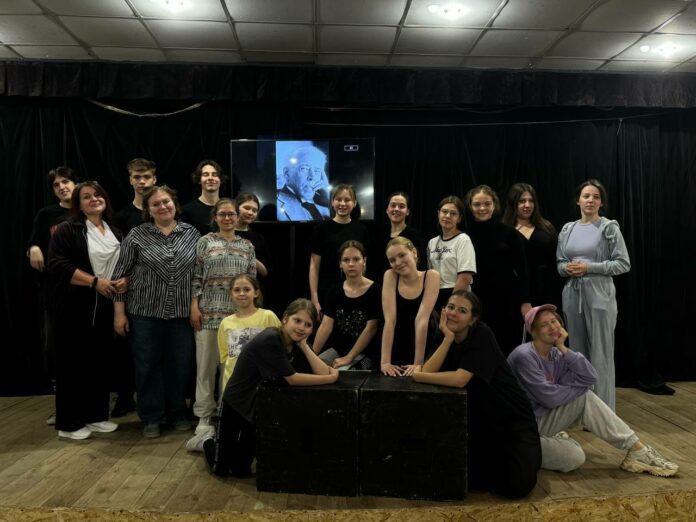 Подольские актёры из ДК ЗиО выступили с итоговым показом