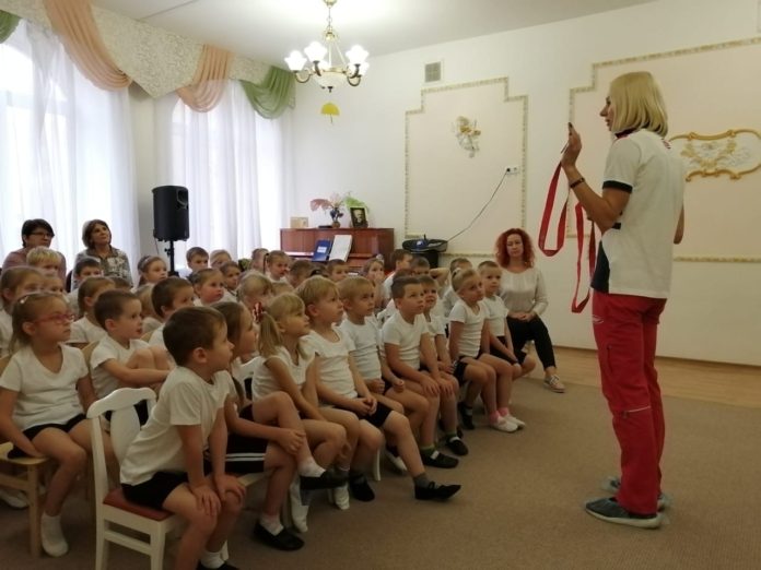 Олимпийская чемпионка Юлия Гущина  провела встречи  с детьми  в Подольске