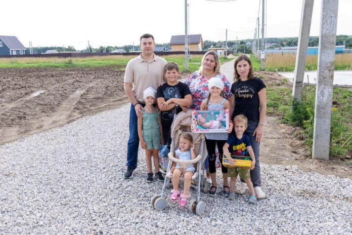 В подольской деревне Матвеевское проложили три подъездных пути к участкам многодетных семей