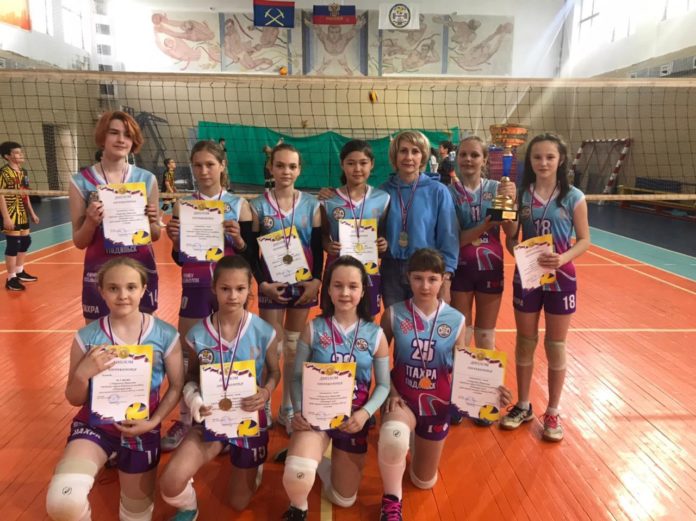 В Подольске состоялись соревнования Открытого Первенства по волейболу «Летающий мяч» В Подольске состоялись соревнования Открытого Первенства по волейболу «Летающий мяч»