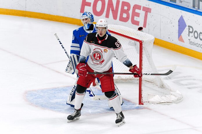 Подольский ХК “Витязь” обыграл “Динамо” в гостях