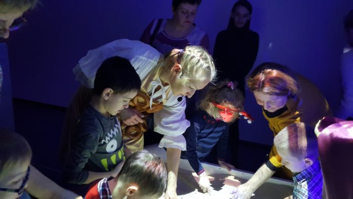 Благотворительные новогодние мероприятия прошли в микрорайоне Кузнечики Подольска Благотворительные новогодние мероприятия прошли в микрорайоне Кузнечики Подольска