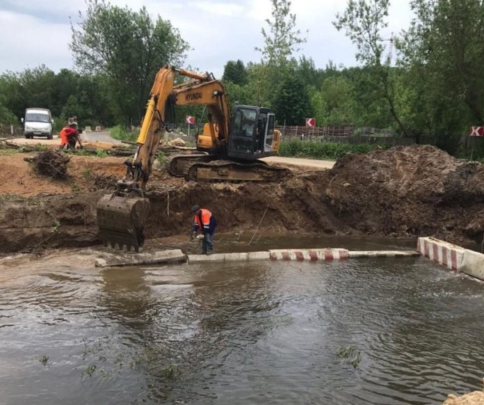 Капремонт водопропускной трубы через реку Петрицу стартовал в Подольске