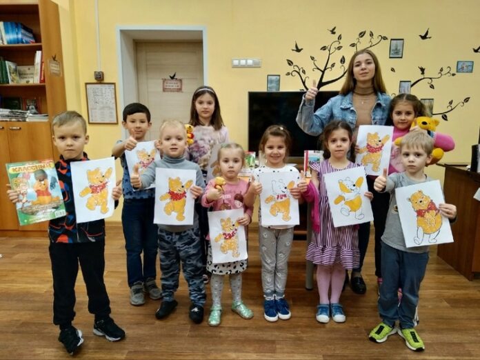 Занятие «Мастер-фломастер» прошло в подольской библиотеке № 11