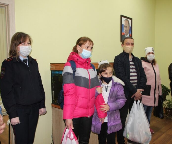 В Подольске сотрудники полиции приняли участие в благотворительной акции «Твори добро» В Подольске сотрудники полиции приняли участие в благотворительной акции «Твори добро»