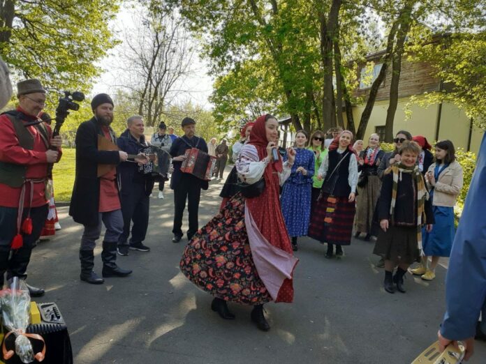 В Подольске впервые прошел открытый фольклорно-этнографический фестиваль «На Николу Вешнего» В Подольске впервые прошел открытый фольклорно-этнографический фестиваль «На Николу Вешнего»