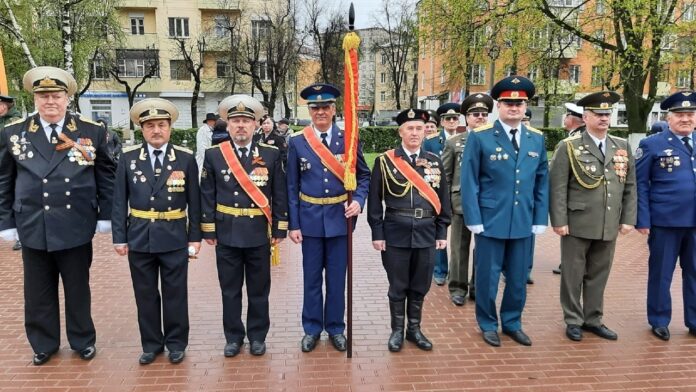 Подольской ветеранской организации ОООВ ВС РФ вручили вымпел за победу в смотр-конкурсе по итогам... Подольской ветеранской организации ОООВ ВС РФ вручили вымпел за победу в смотр-конкурсе по итогам...