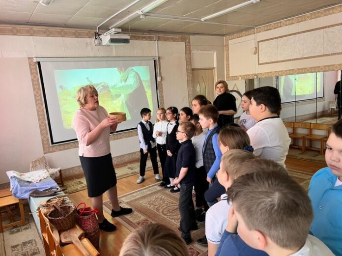 Открылась программу “Чудо чудное, диво дивное” в Подольском краеведческом музее Открылась программу “Чудо чудное, диво дивное” в Подольском краеведческом музее