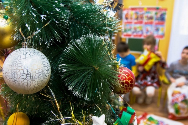 Новогодние утренники в школах и детских садах муниципалитета пройдут без участия родителей