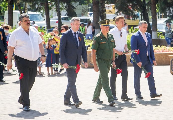 Сотрудники ЦНИИТОЧМАШ приняли участие в мероприятиях Дня Памяти и Скорби Сотрудники ЦНИИТОЧМАШ приняли участие в мероприятиях Дня Памяти и Скорби