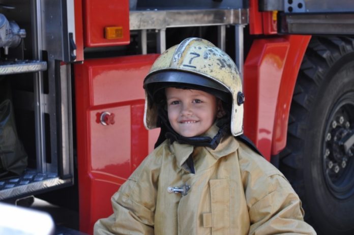 Подольские школьники участвуют в финале конкурса «Я б в пожарные пошел» Подольские школьники участвуют в финале конкурса «Я б в пожарные пошел»