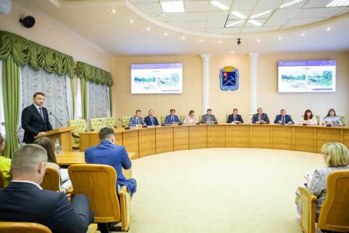 Проблемы содержания территорий округа обсудили в администрации Подольска Проблемы содержания территорий округа обсудили в администрации Подольска